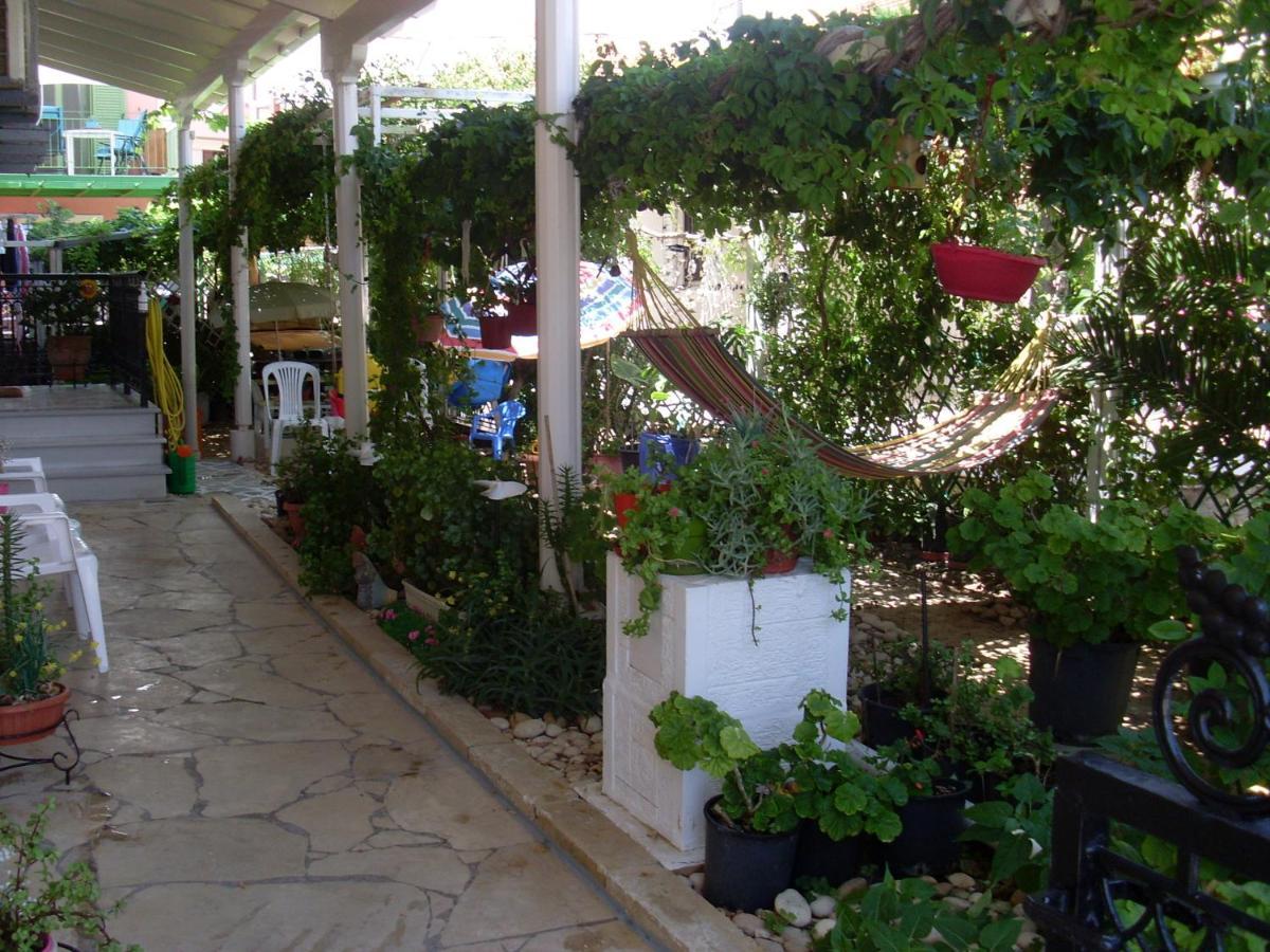 ליקסורי Mariangela Apartments מראה חיצוני תמונה